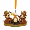 Deals ⭐ Disney 🎄 Christmas Ornament - Chip And Dale Roasting Marshmallows 😉 -Disney Shop img 8325